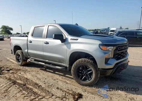 2024 Chevrolet Silverado K1500 Trail Boss Custom z USA, uszkodzony, nr VIN 3GCUDCED8RG406894